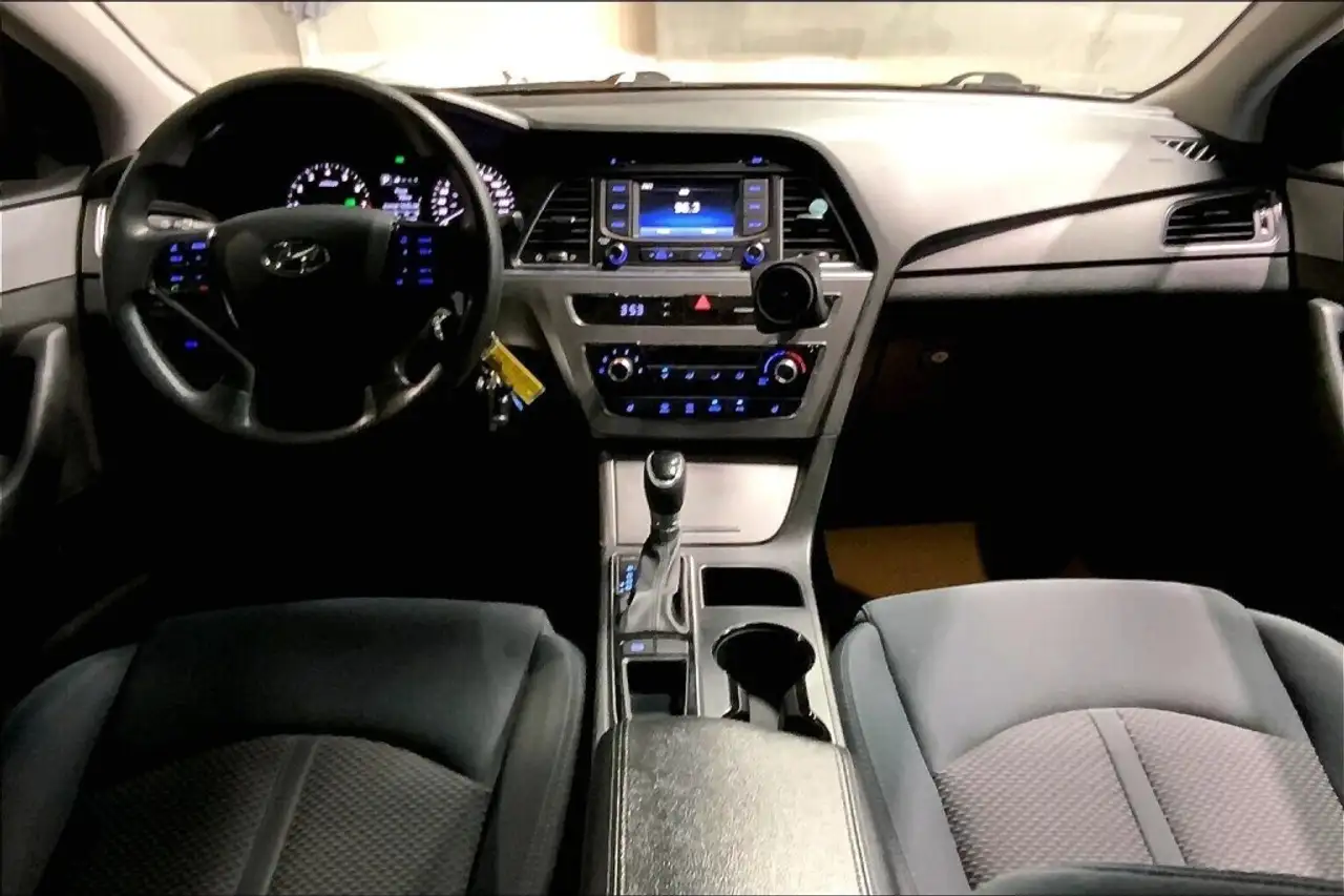 Hyundai SONATA снимка Hyundai SONATA