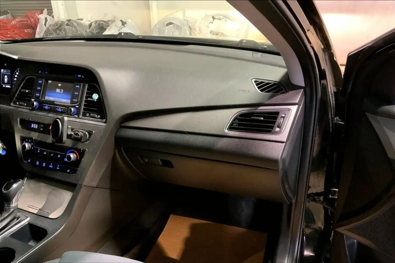 Hyundai SONATA снимка Hyundai SONATA
