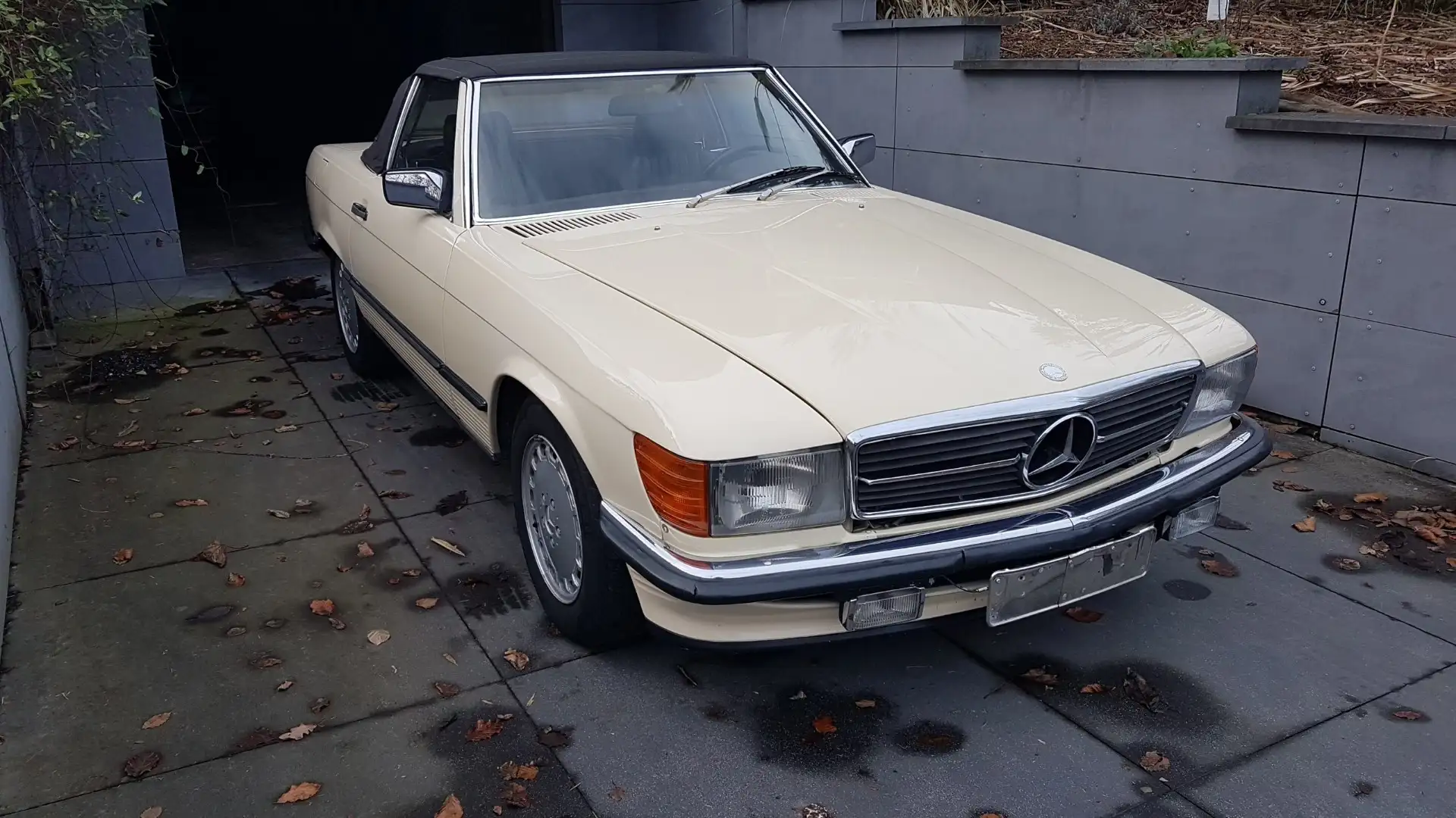 Mercedes-Benz 350 - 2