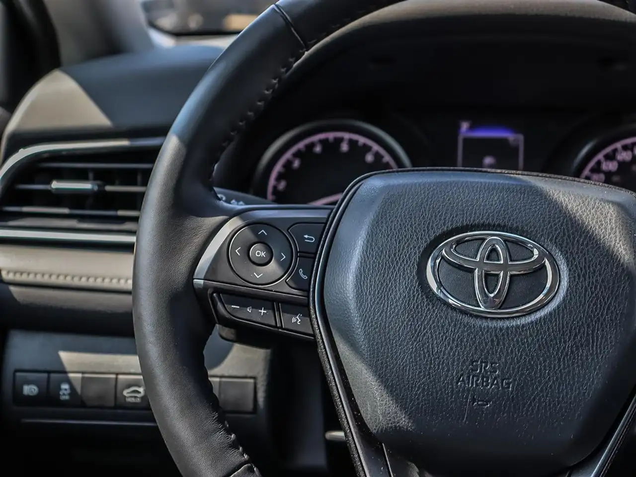 Toyota Camry снимка Toyota Camry