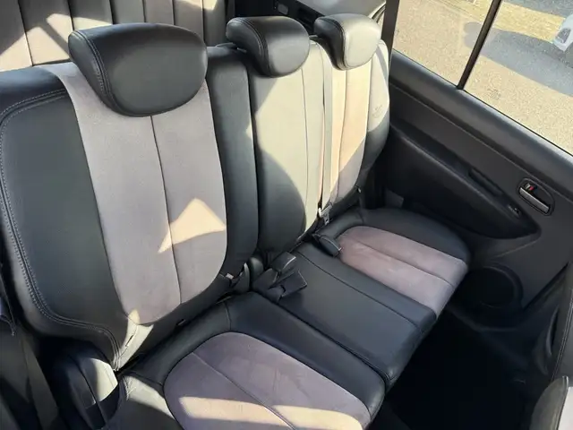 Kia Carens view 5