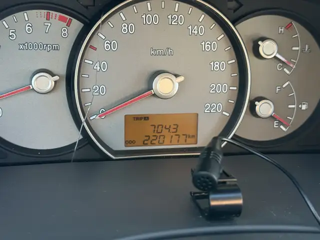 Kia Carens view 7
