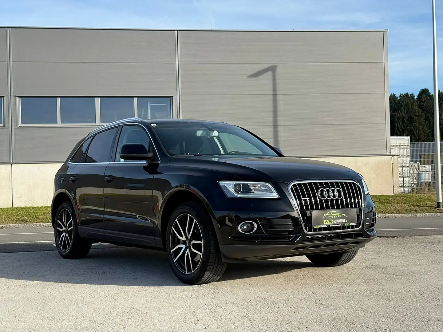 Audi Q5 2,0 TDI quattro Style DPF Noir - 2