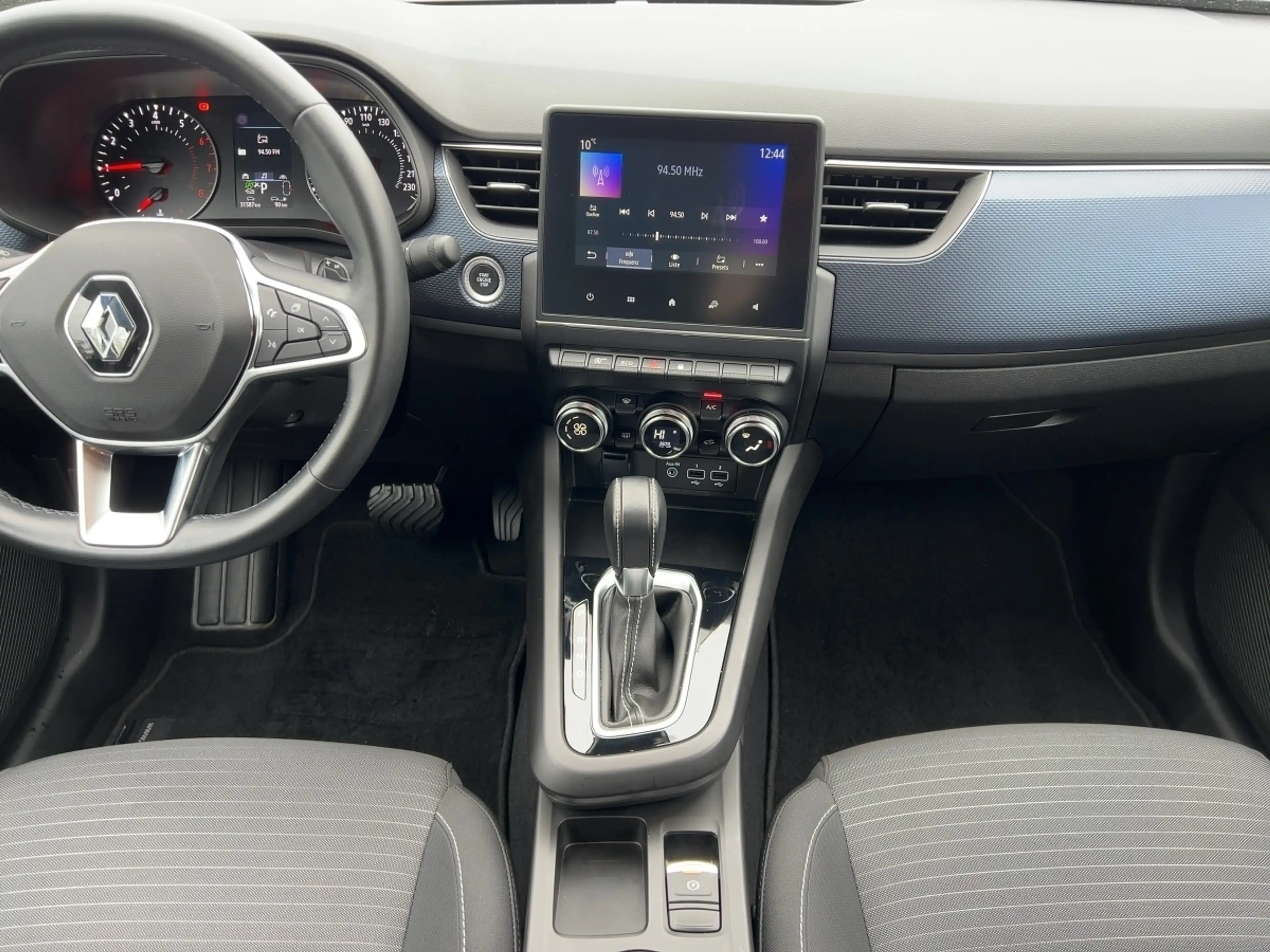 Renault Arkana EQUILIBRE TCe 140 EDC RÜCKFAHRKAMERA — photo 12
