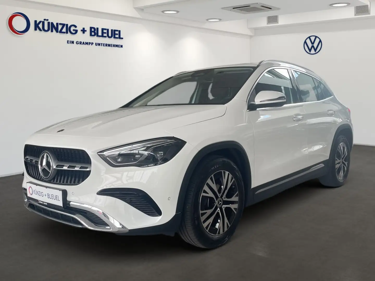 Mercedes-Benz GLA 180 Progressive*KAM*NAVI*MULTIBEAM*LED*KEYLE Weiß - 1