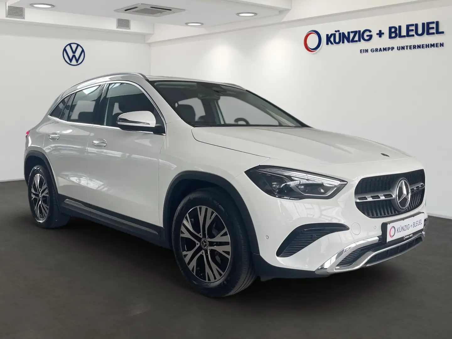 Mercedes-Benz GLA 180 Progressive*KAM*NAVI*MULTIBEAM*LED*KEYLE Weiß - 2