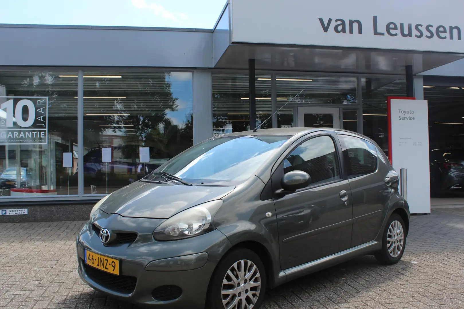 Toyota Aygo 1.0-12V Aspiration Green AIRCO EL-RAMEN RADIO Groen - 1