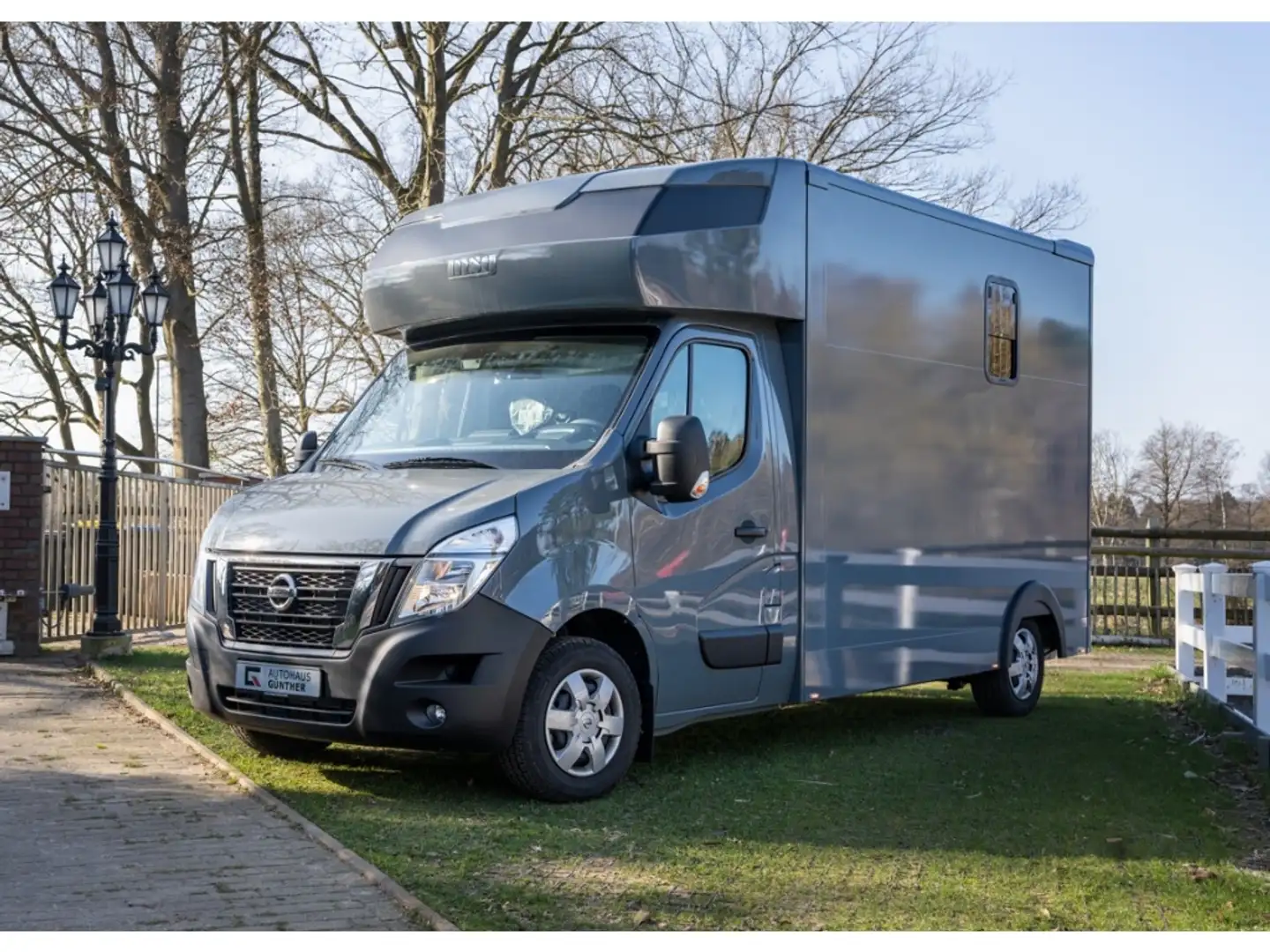 Nissan Interstar Stablehopper Stallion Light SafetyPack Grigio - 2