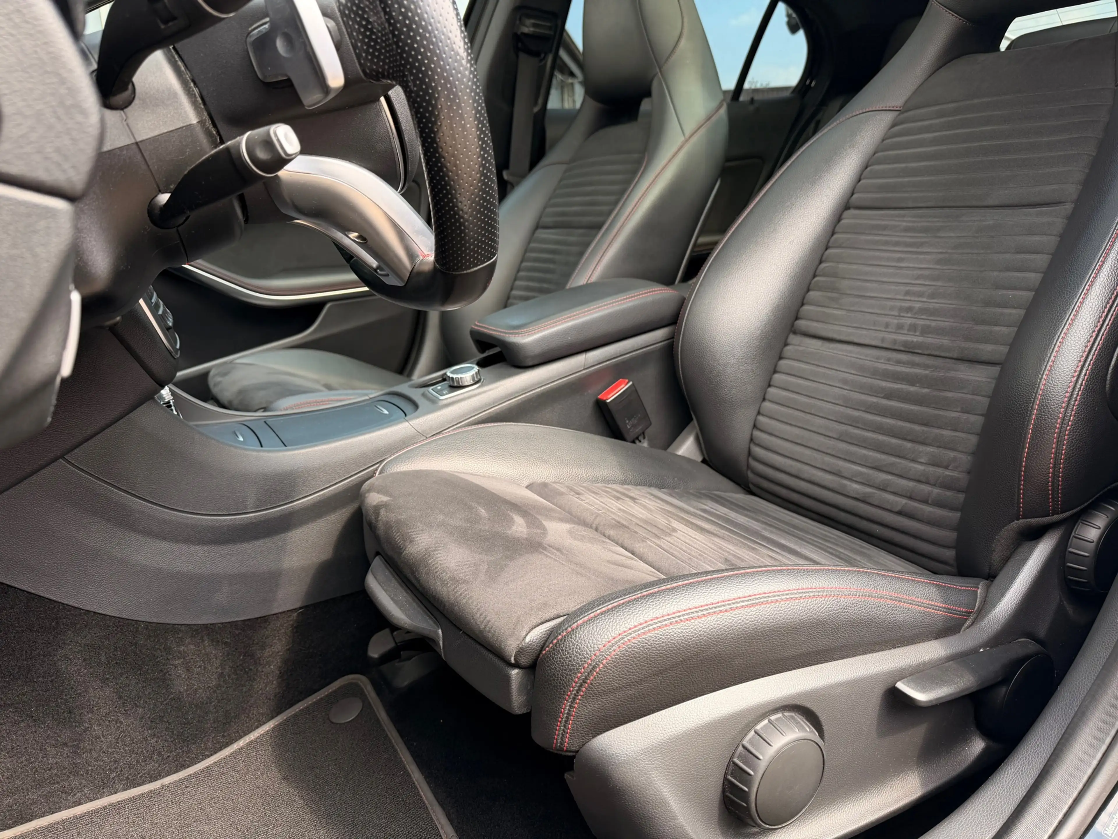 Mercedes-Benz GLA 250 4Matic Ambition|Pano|Camera|Nap| — photo 9