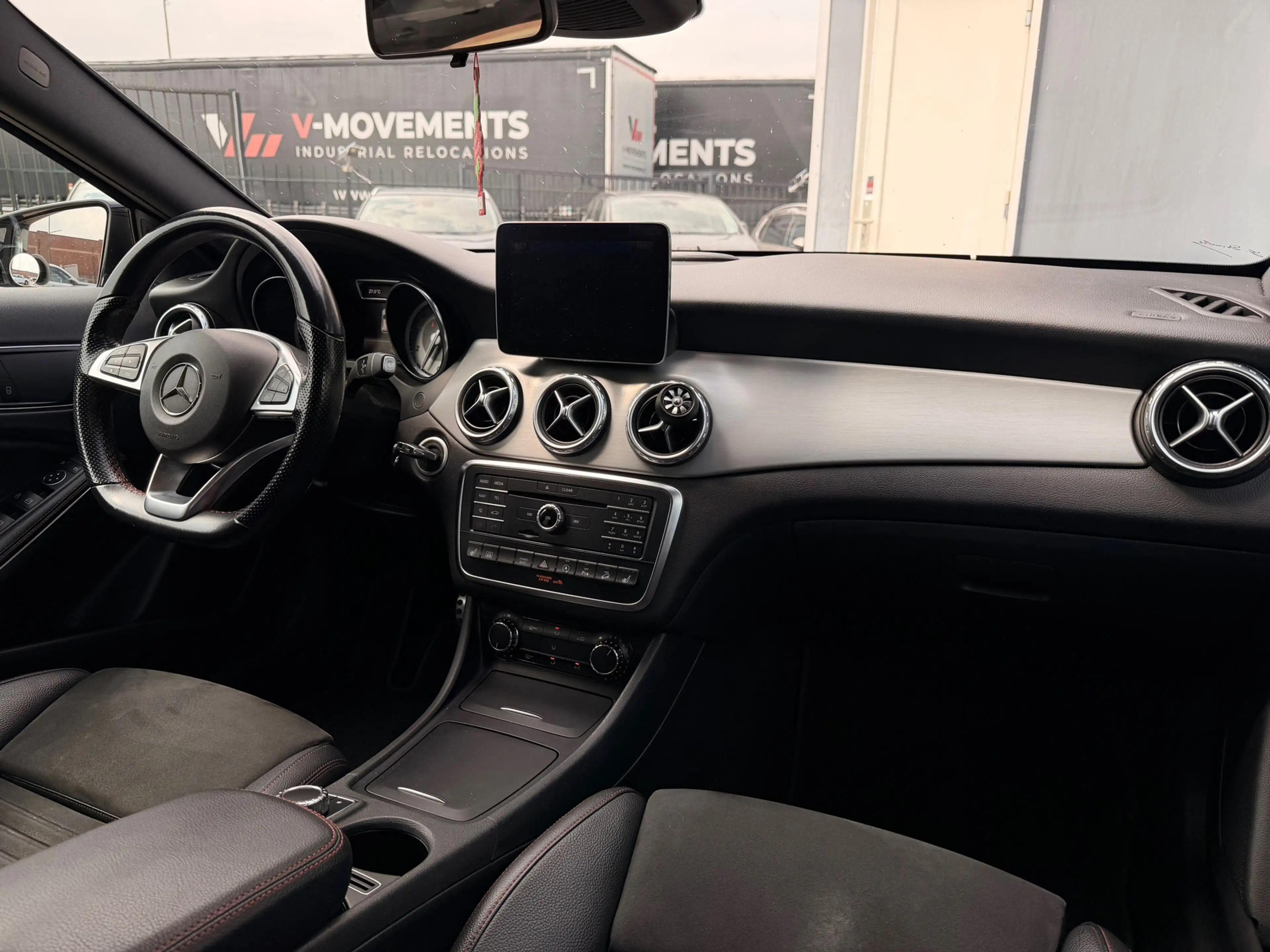 Mercedes-Benz GLA 250 4Matic Ambition|Pano|Camera|Nap| — photo 14