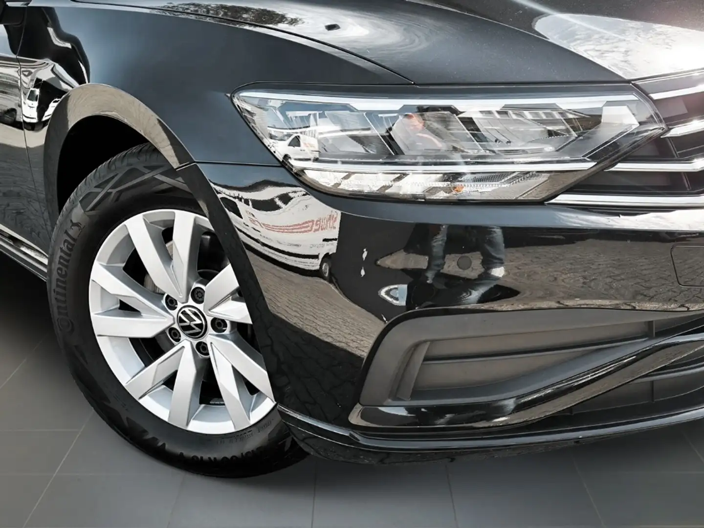 Volkswagen Passat Variant 2.0 TDI AHK LED APPLE/ANDROID NAVI SITZHZG.PDC VO. Schwarz - 2