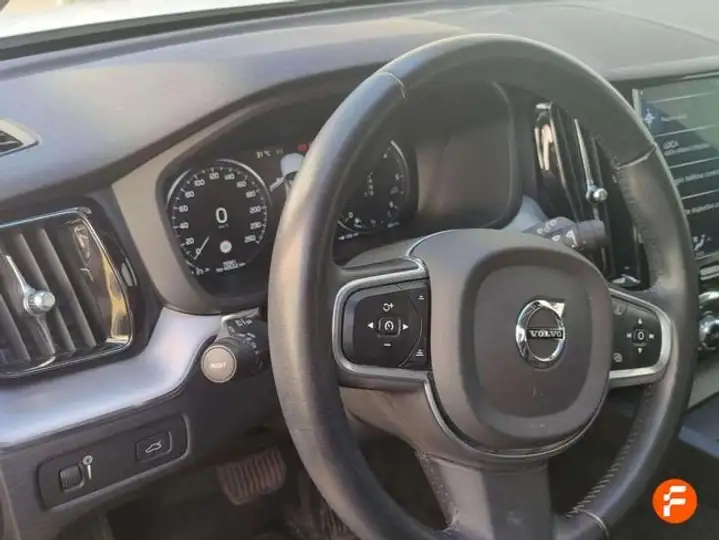 Volvo XC60 2019, foto 8