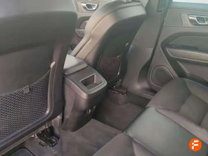 Volvo XC60 2019, foto 12