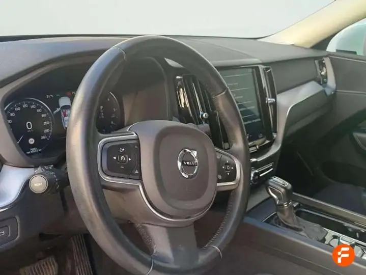 Volvo XC60 2019, foto 9