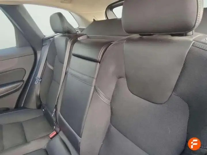 Volvo XC60 2019, foto 13