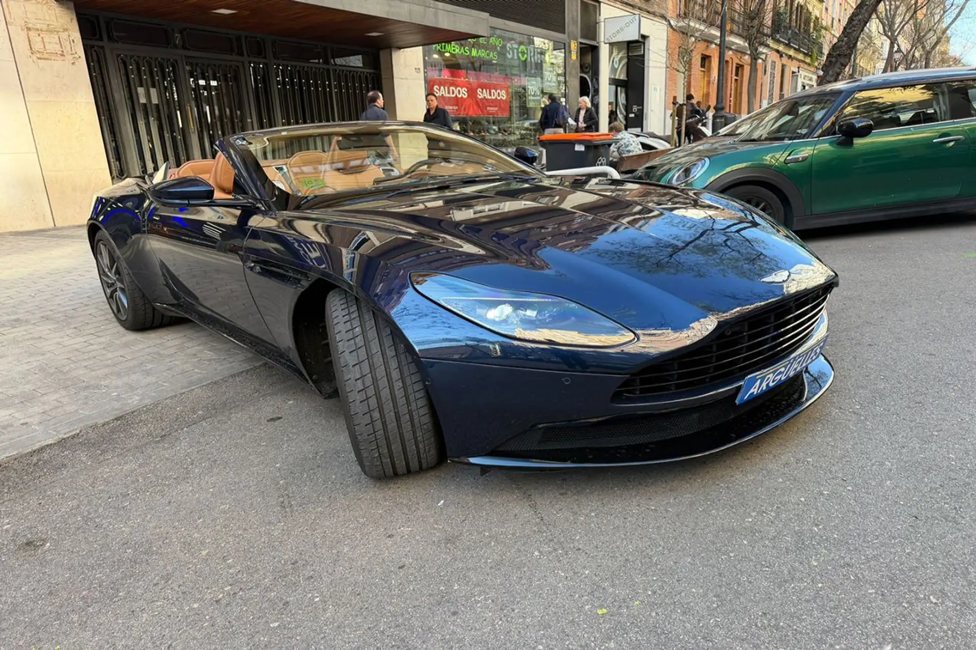 애스턴마틴 DB11 V8 2018 파랑 사진 3