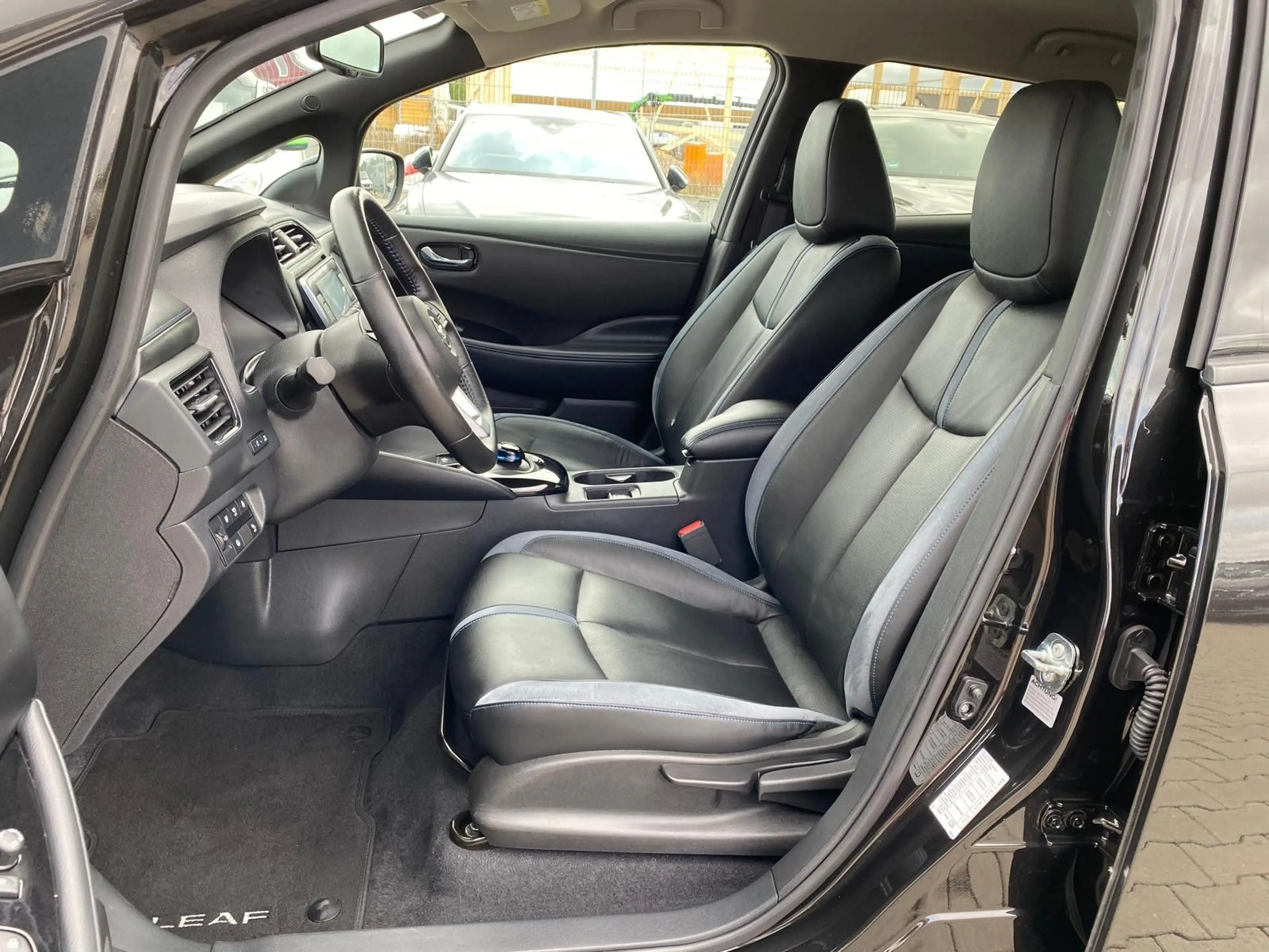Nissan Leaf e+ Tekna/ 62 kWh/NAVI/360KAM/ — photo 12