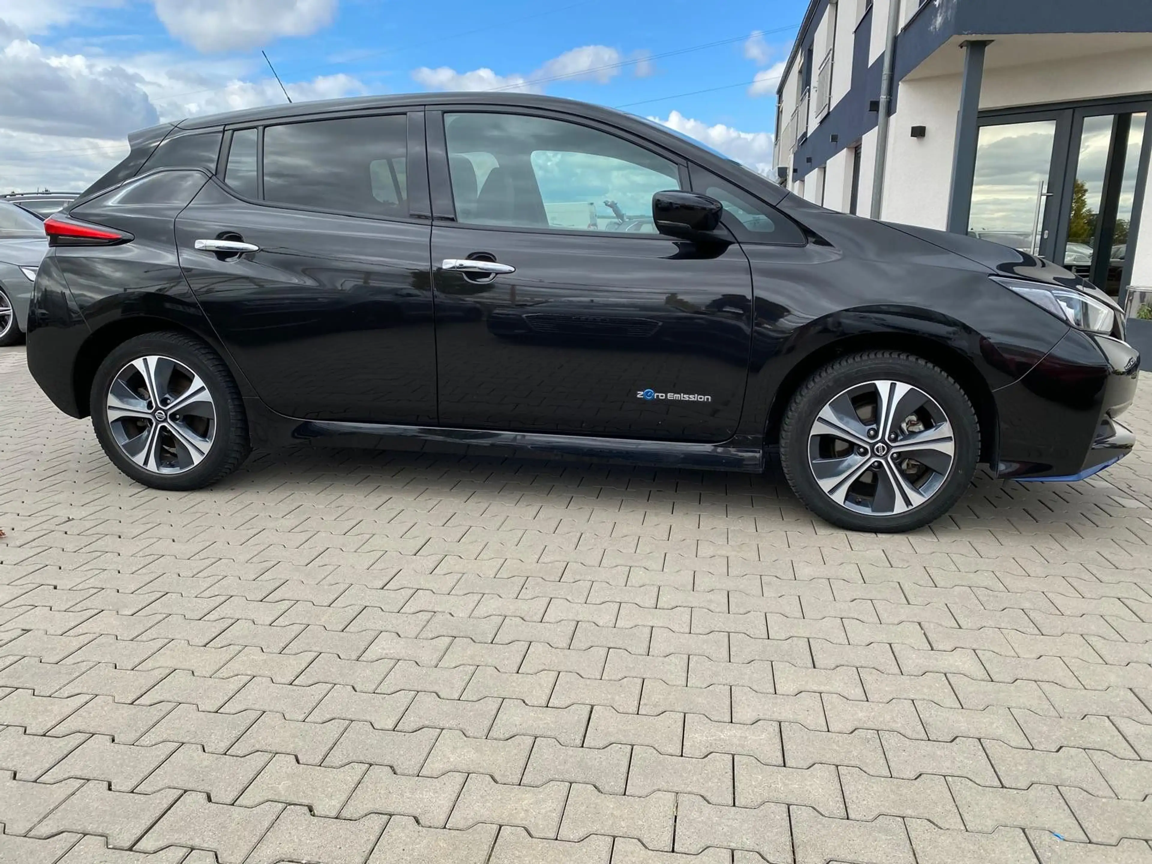 Nissan Leaf e+ Tekna/ 62 kWh/NAVI/360KAM/ — photo 3