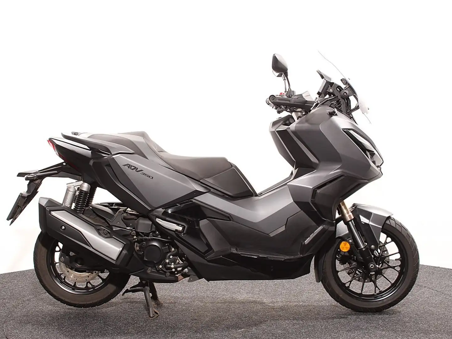 Honda ADV 350 Schwarz - 1