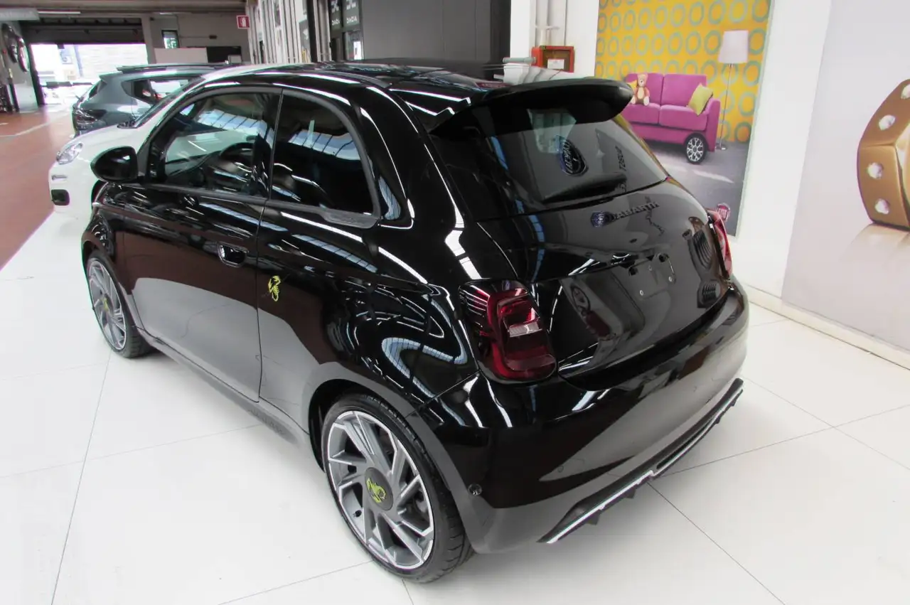 Abarth 500e 2024