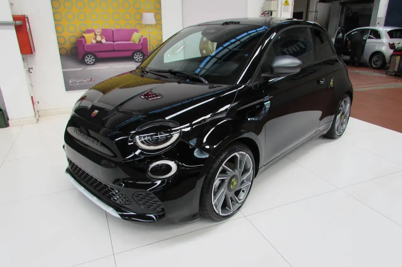 Abarth 500e 2024