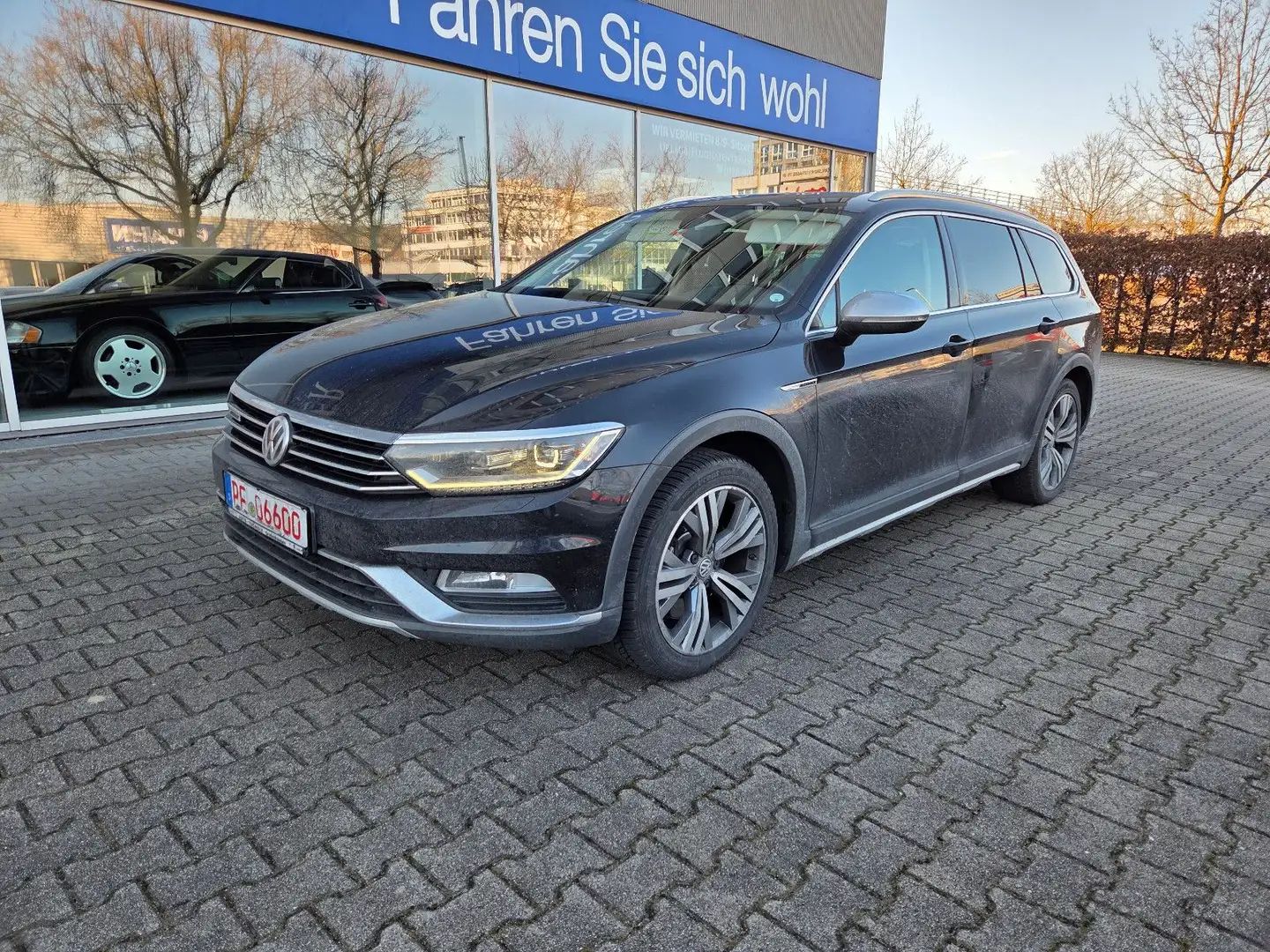 Volkswagen Passat Alltrack 4M STDHZG AHK ACC DCC Schwarz - 1