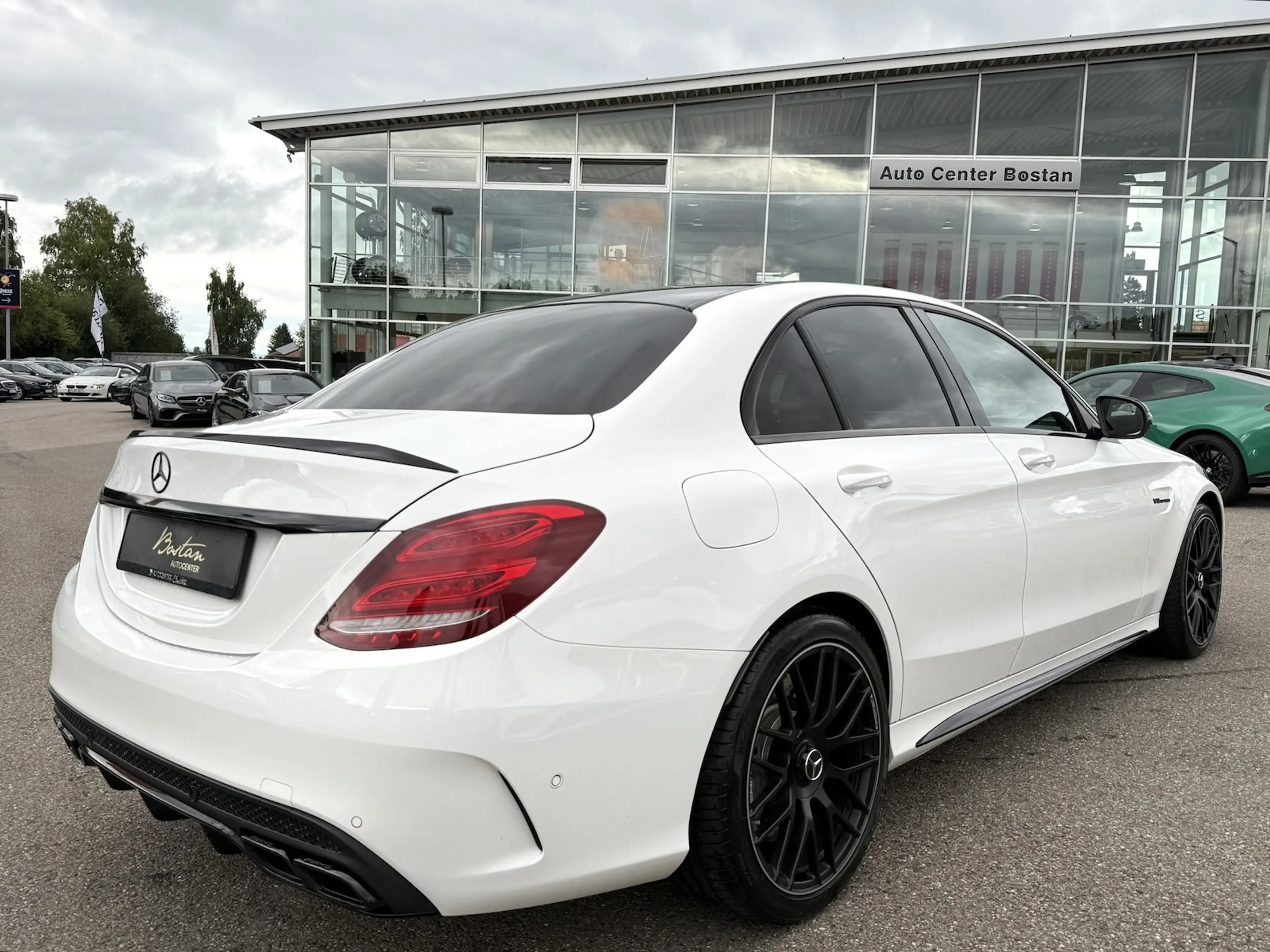 Mercedes-Benz C 63 AMG OHNE OPF/PANORAMA/KLAPPE/BURMESTER/NIGH — photo 4