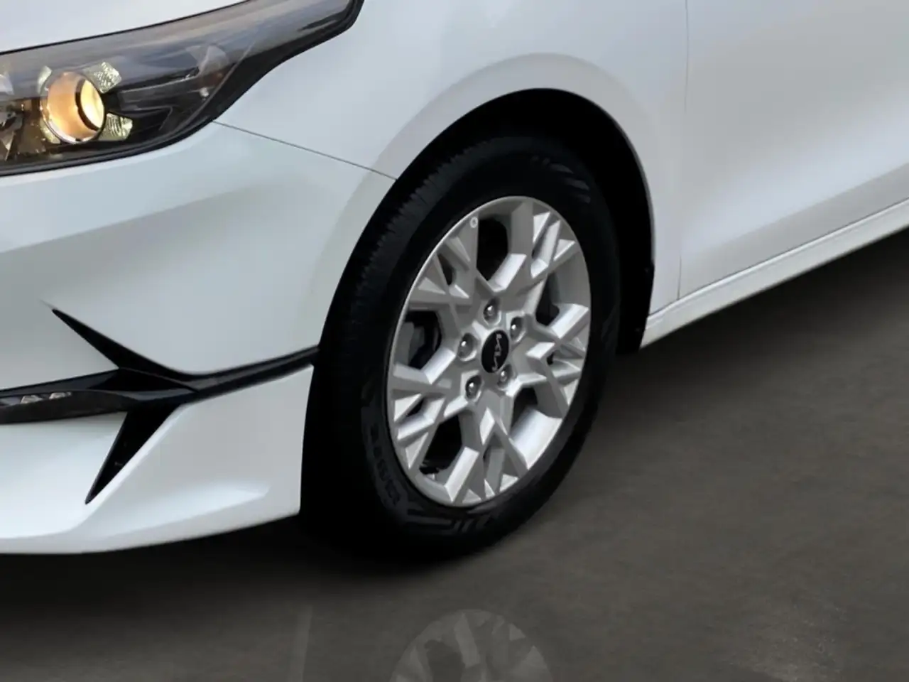 Kia Ceed / cee'd Vision AUTOMATIK*Navi*Carplay*SHZ*LenkradHZG*GJR 7