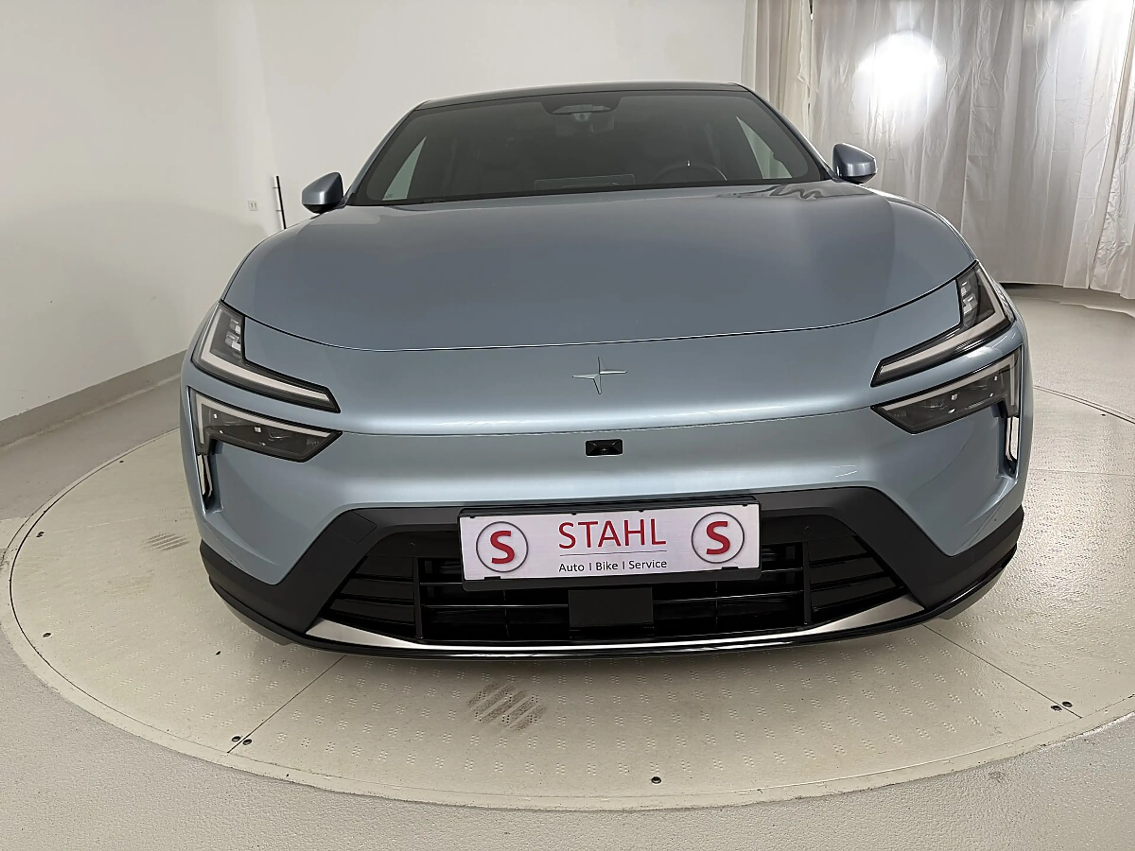 Polestar 4 Polestar4 Long Range Dual Motor Elektro 100kWh — photo 3