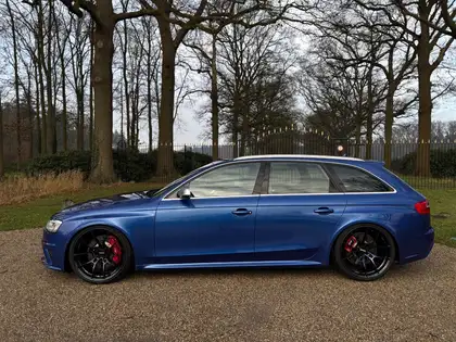 Annonce voiture d'occasion Audi RS4 - CARADIZE