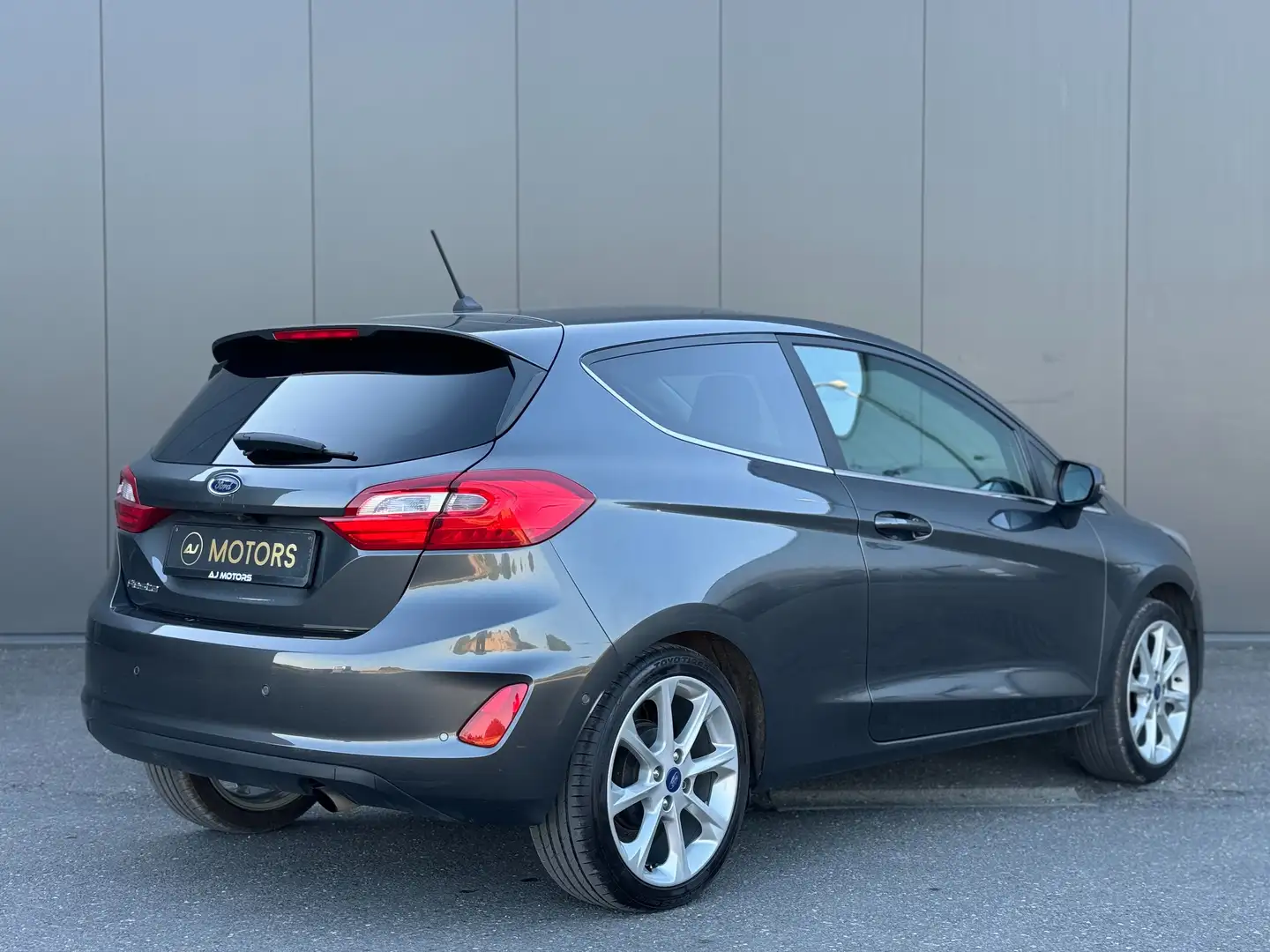 Ford Fiesta 1.0 EcoBoost 100cv Titanium - Carplay - Caméra Gris - 2