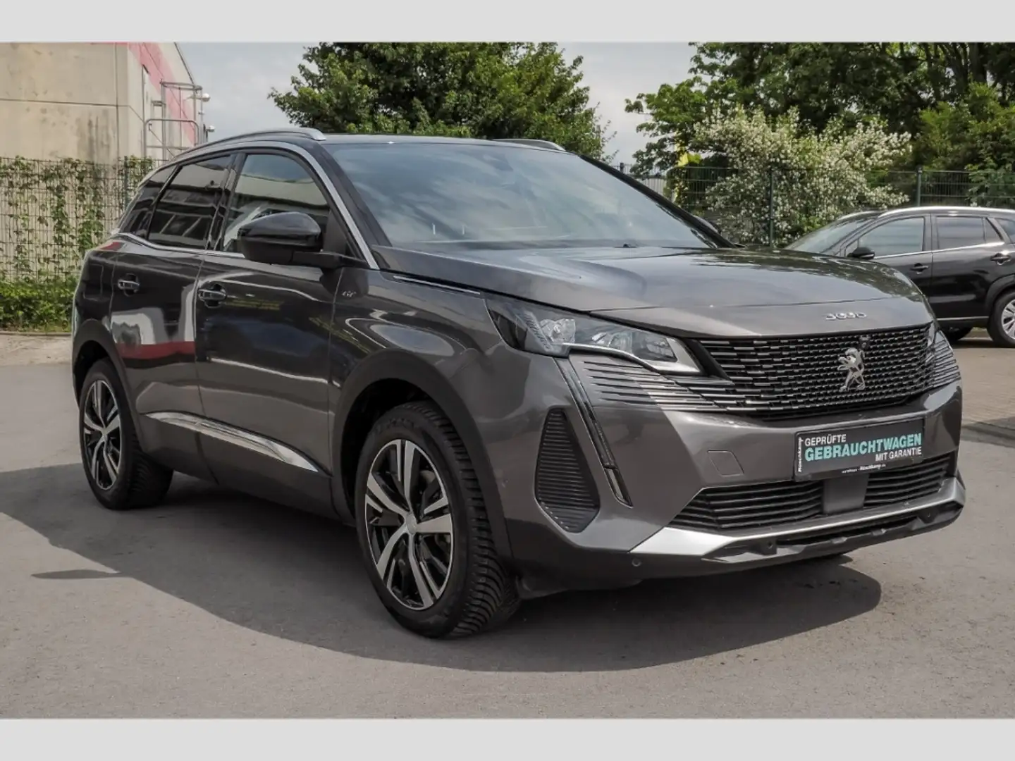 Peugeot 3008 GT 1.2 Navi 360-Kam Leder Memory-Sitze Allwetter Grau - 2