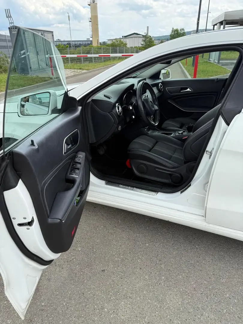 Mercedes-Benz CLA 200 CLA 200 d 4Matic 7G-DCT AMG Line - 1
