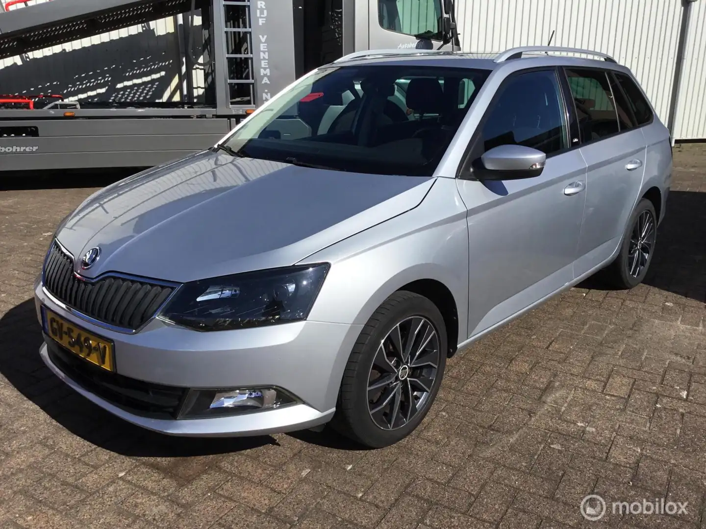 Skoda Fabia Combi 1.2 TSI Edition - Automaat Grau - 1