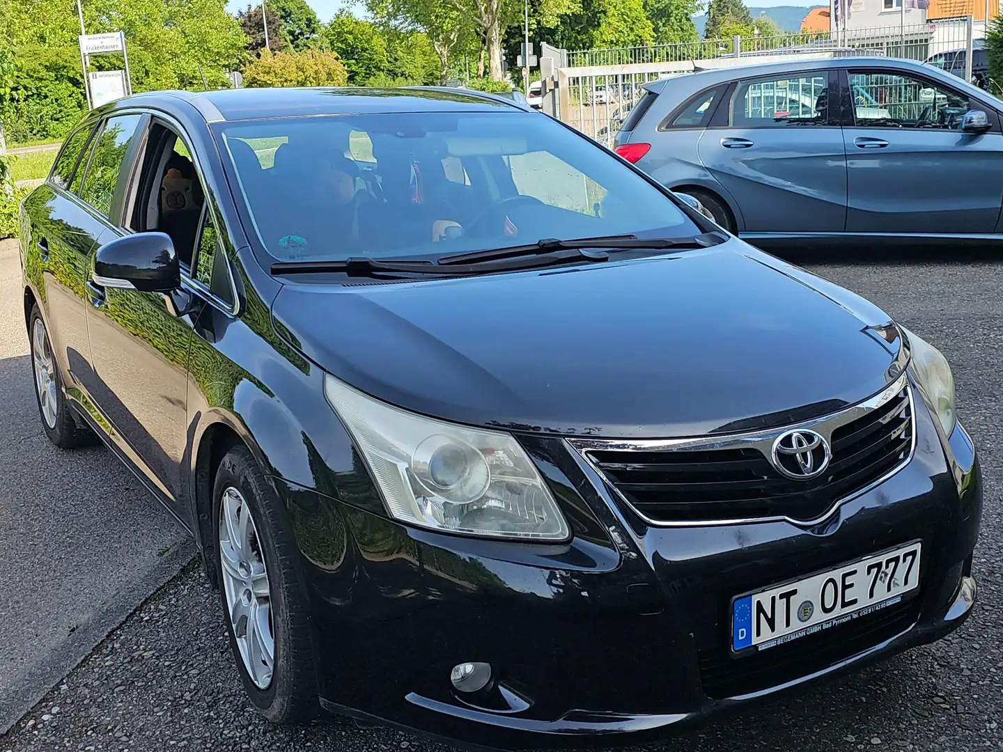 Toyota Avensis Avensis Combi 2.2 D-4D Executive Negru - 1