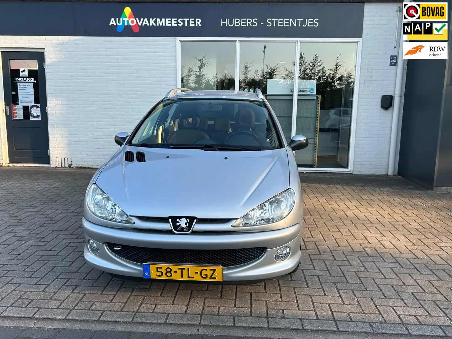 Peugeot 206 SW 1.4 Air-line 3 Grijs - 1