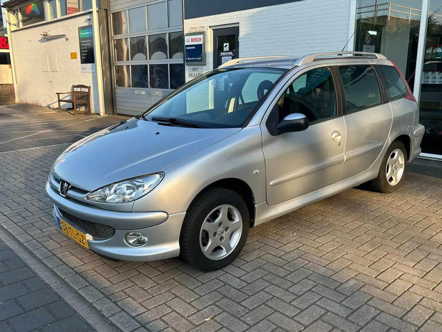 Peugeot 206 SW 1.4 Air-line 3 Grijs - 2