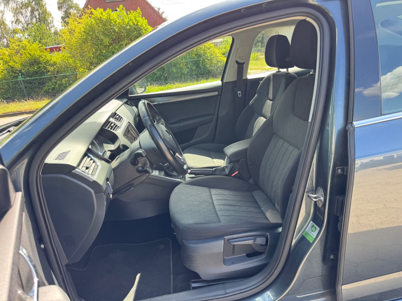 Skoda Octavia Lim. Style 1.6 TDI DSG*Guter Zustand+LED — photo 13