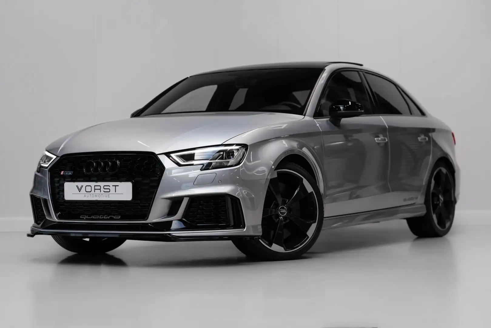 Audi RS3 2.5 TFSI quattro B&O Keyless Pano Schaalstoel ACC Gris - 1