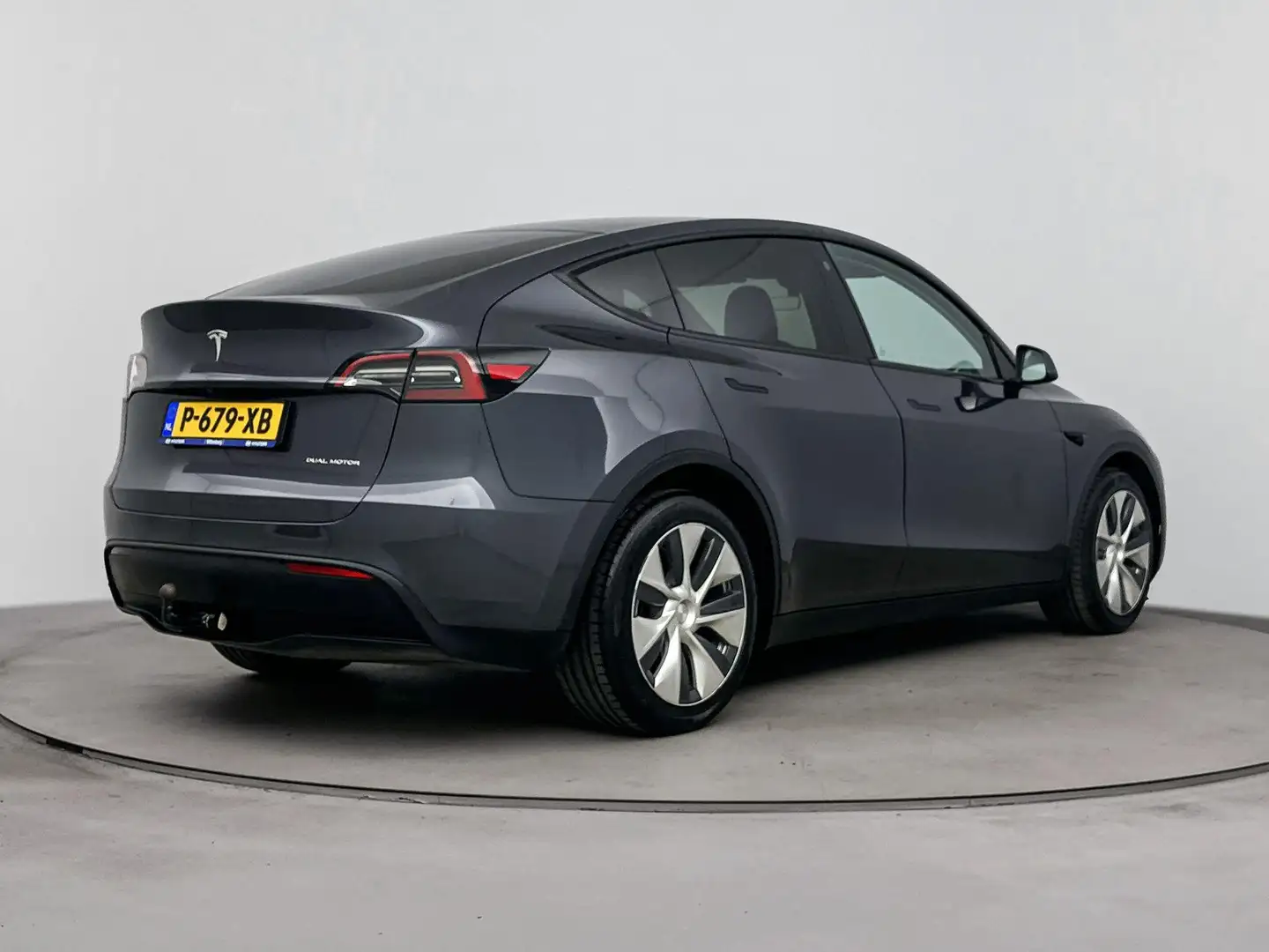 Tesla Model Y Long Range AWD 75 kWh | Leder | Panoramadak | Trek Gris - 2