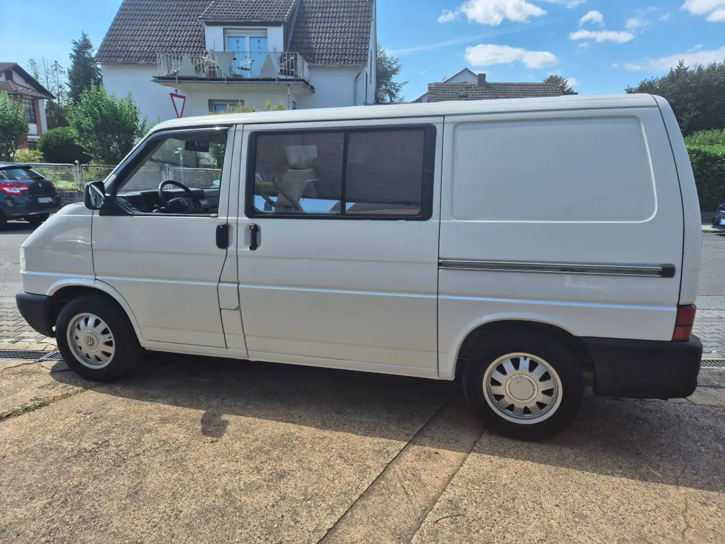 Volkswagen T4 Allstar Transporter T4 Mixto 2.5 TDI (102 PS) – 5-Sitzer | 2 Schiebetüren | AHK | Gepflegt Weiß - 1