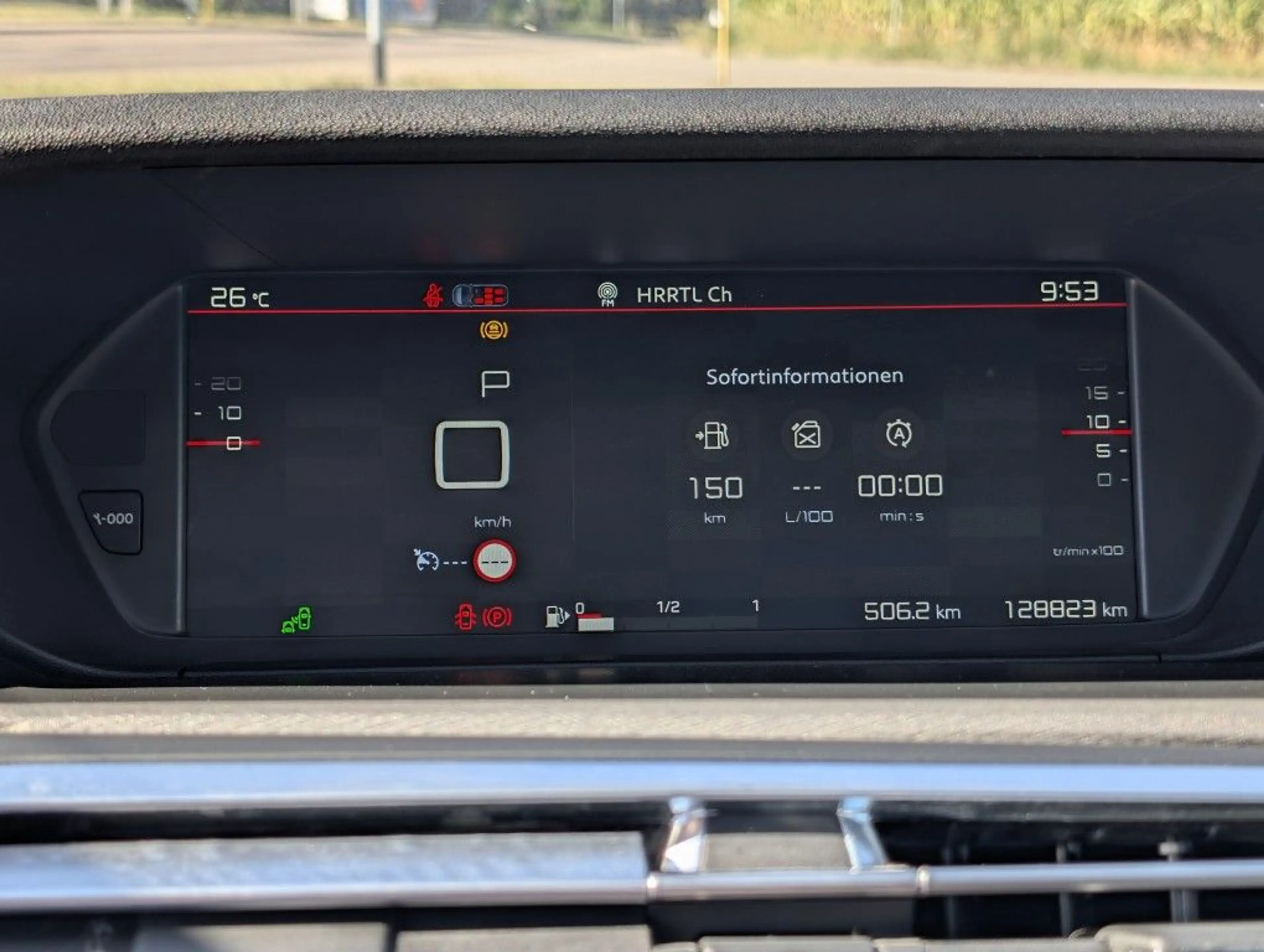 Citroen Grand C4 Picasso BlueHDi 120 EAT6 SHINE — photo 14