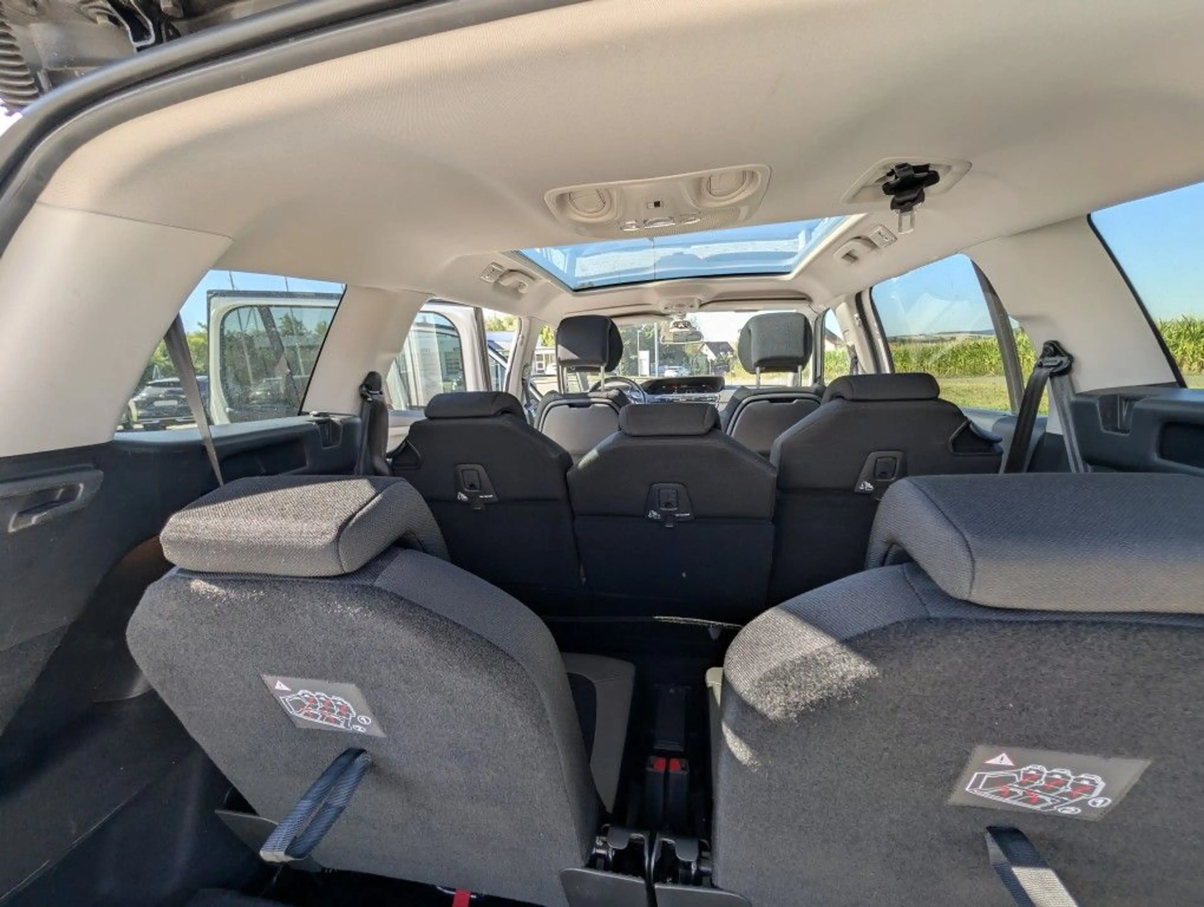 Citroen Grand C4 Picasso BlueHDi 120 EAT6 SHINE — photo 9