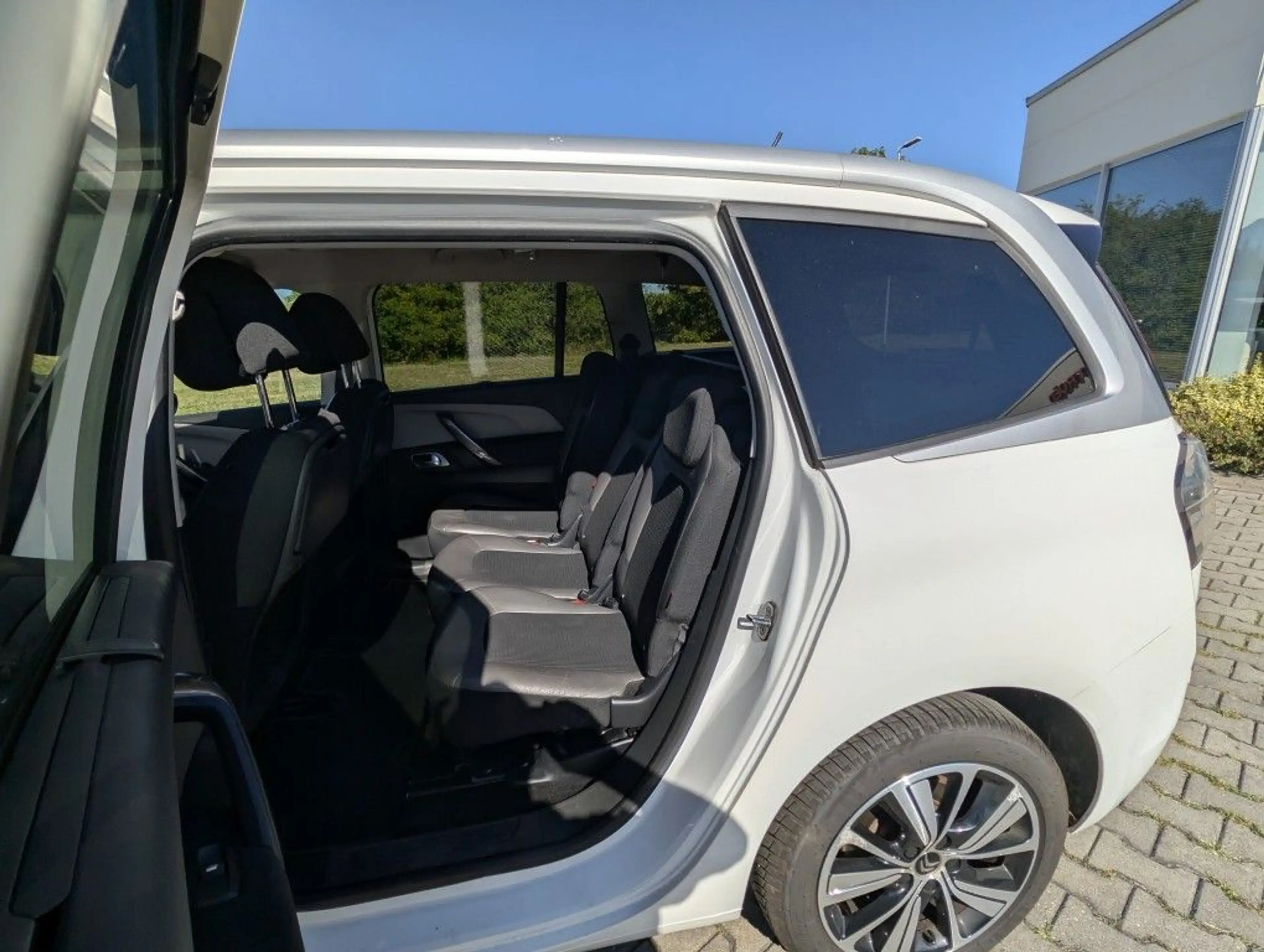 Citroen Grand C4 Picasso BlueHDi 120 EAT6 SHINE — photo 7