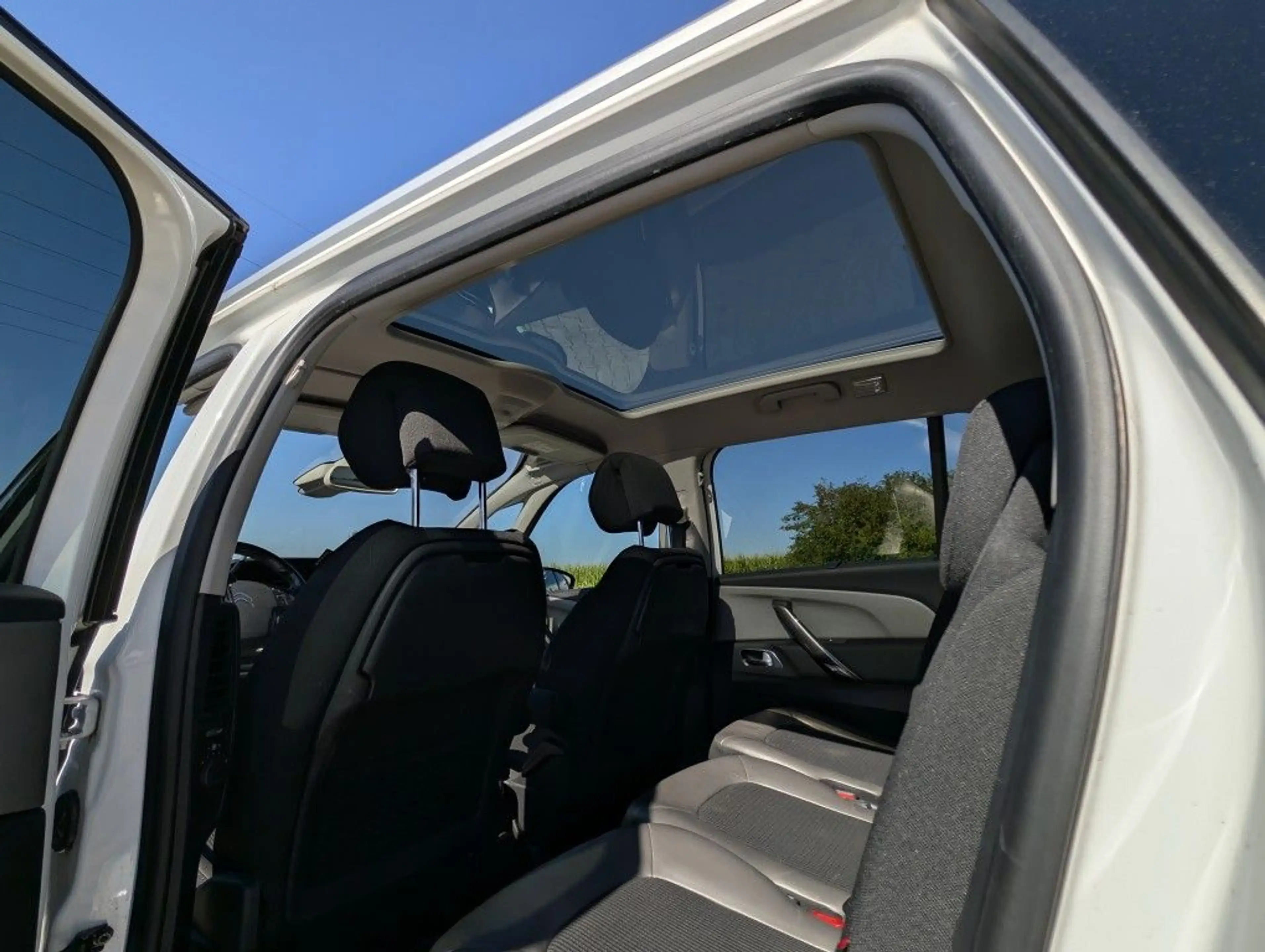 Citroen Grand C4 Picasso BlueHDi 120 EAT6 SHINE — photo 8