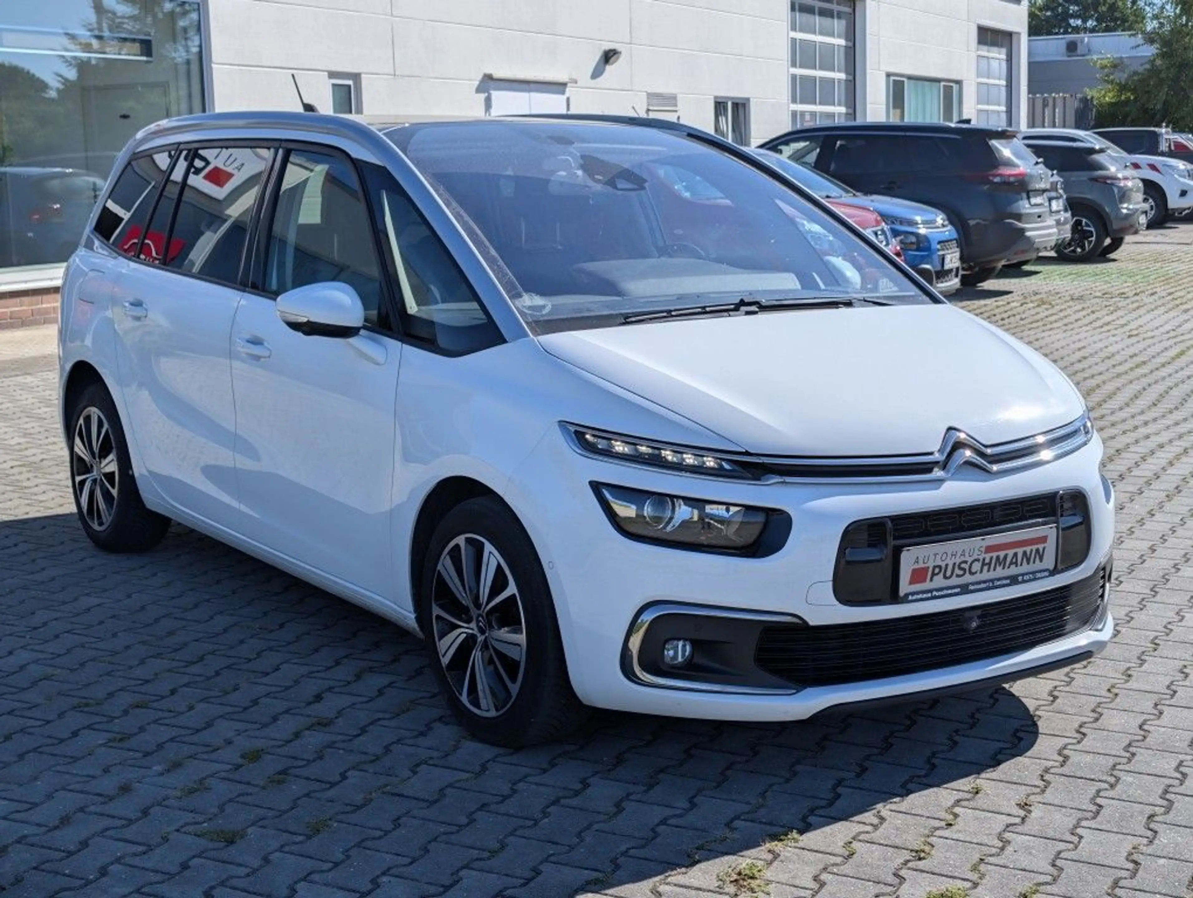 Citroen Grand C4 Picasso BlueHDi 120 EAT6 SHINE — photo 3