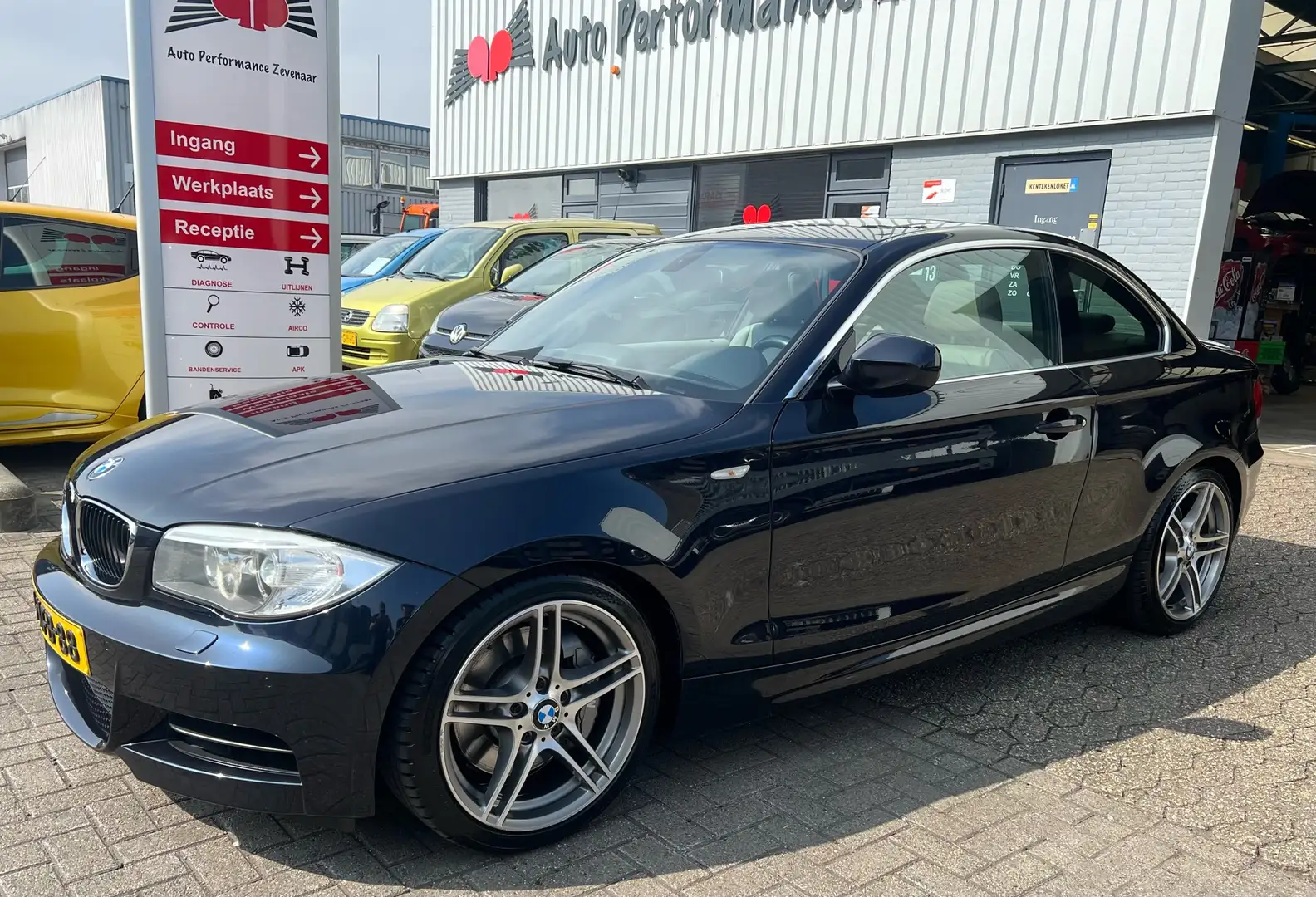 BMW 135 135i M Sport Edition collecters item!! Zwart - 1