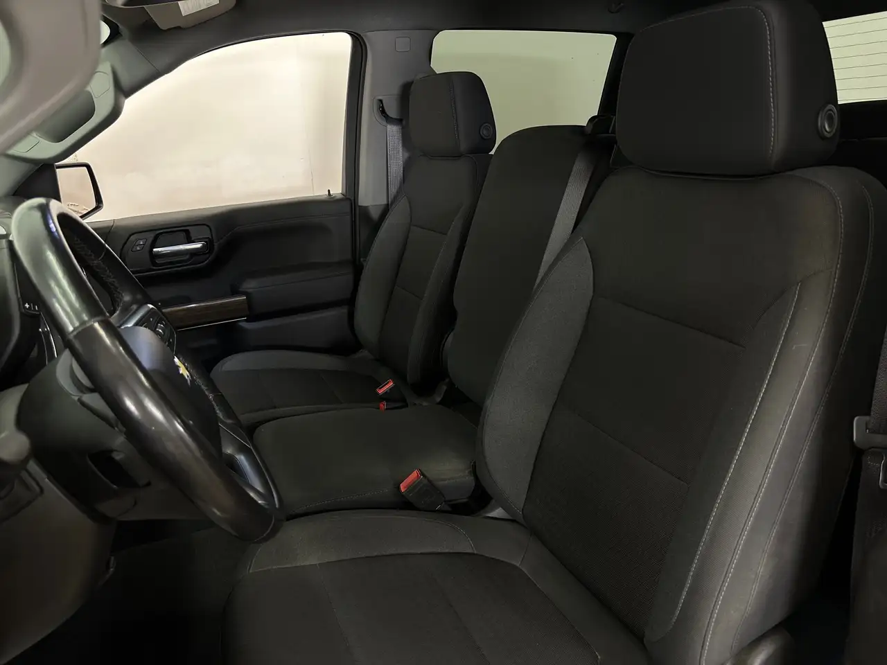 Chevrolet Silverado 1500 снимка Chevrolet Silverado 1500