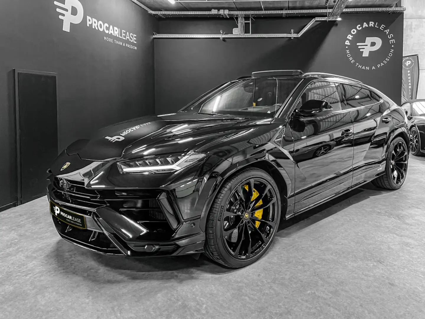 Lamborghini Urus URUS S /AKRAPOVIC/B&O 3d/23//PANO/XPEL/MY24 Schwarz - 1