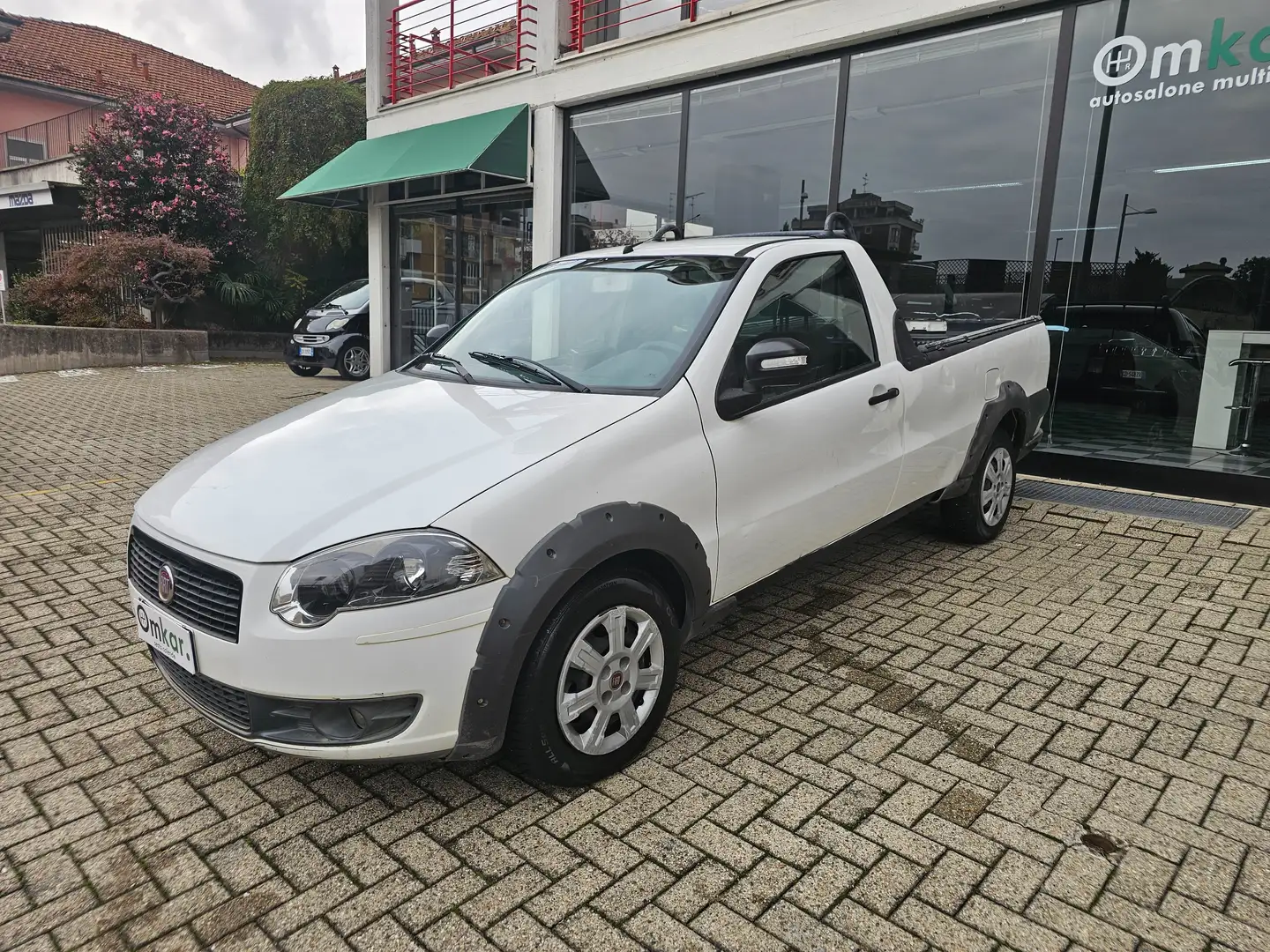 Fiat Strada 1.3mjt Trekking Bianco - 2